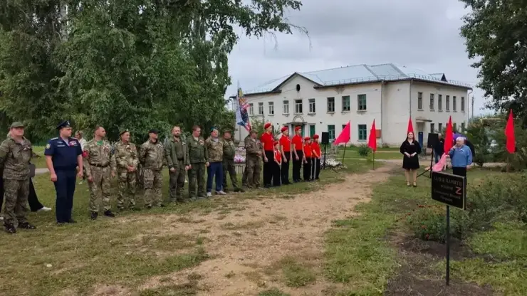 Аллея памяти воинам-участникам СВО появилась в селе Чечеул Красноярского края