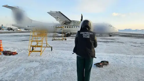 Самолет рейсом Иркутск - Бодайбо прервал взлет из-за технической неисправности