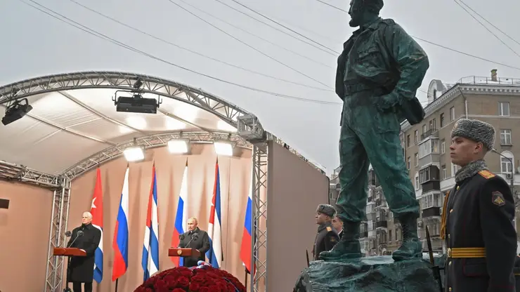 В Москве открыли памятник Фиделю Кастро