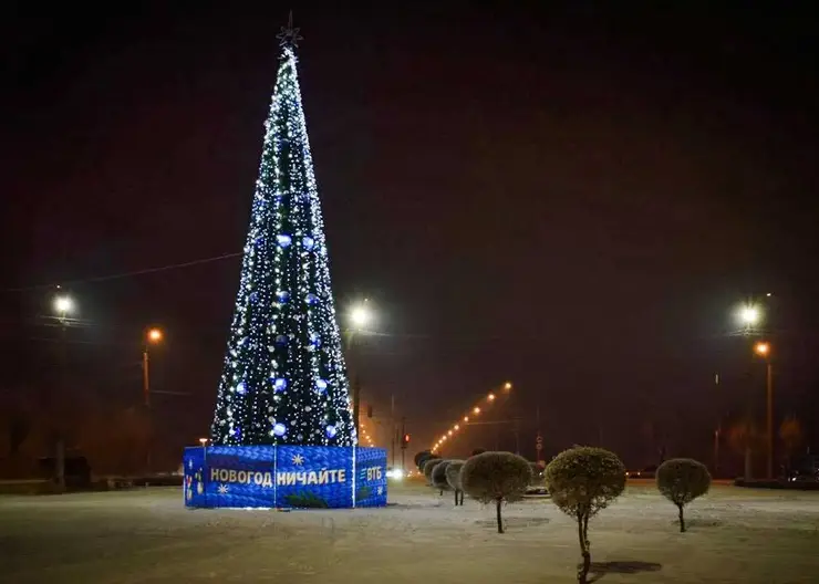 ВТБ подарил Красноярску яркую новогоднюю елку