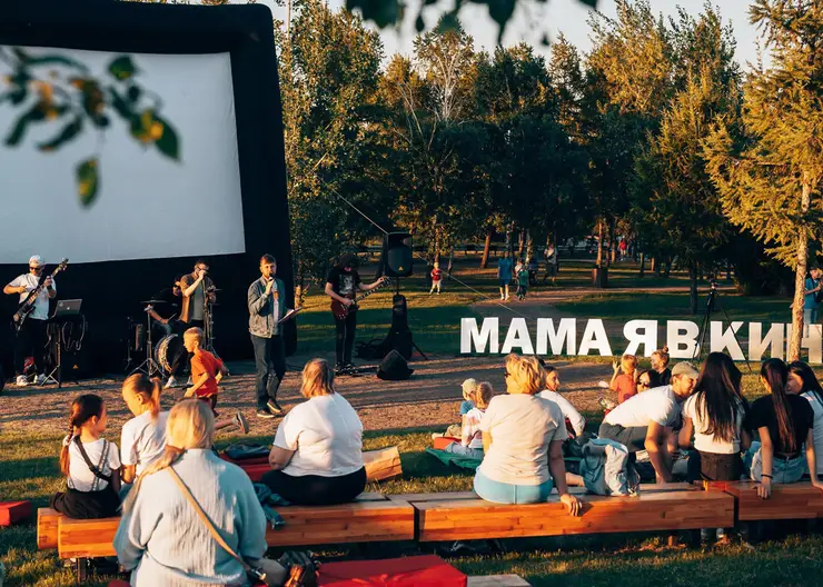 Фильм о пожарных завершит сезон уличных кинопоказов в Красноярске