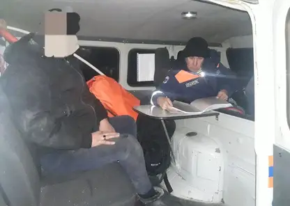 Мужчина провалился в узкую расщелину на красноярских Столбах, когда пытался покорить одну из скал