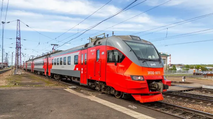 Электропоезд Абакан – Красный Кордон будет курсировать по измененному расписанию в августе