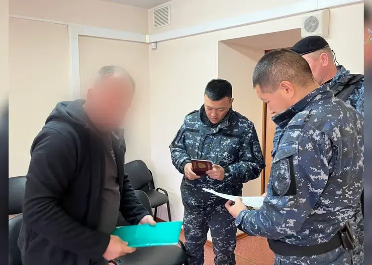 Экс-министр экономики Алтая осужден на 4 года за некачественное жилье для сирот