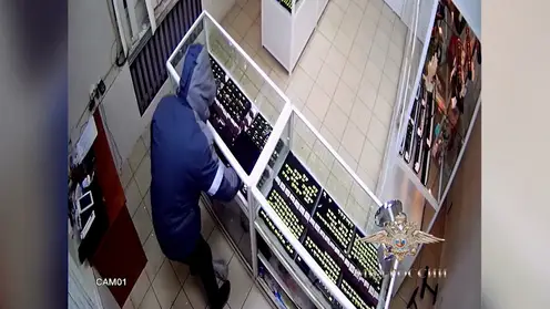 В Красноярском крае полицейские за сутки раскрыли кражу ювелирных изделий на на сумму 2,9 млн рублей