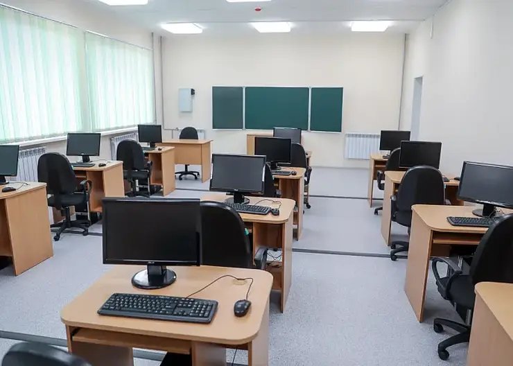 В Приморье откроется первый налоговый класс для школьников