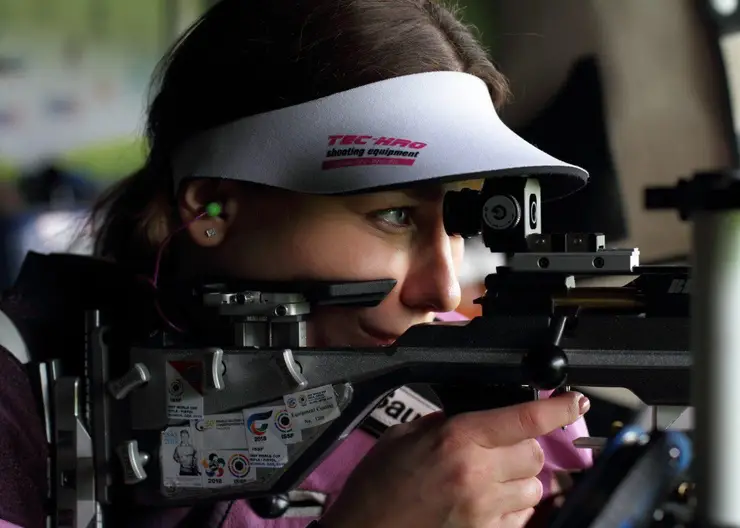 Красноярка Юлия Круглова выиграла серебряную медаль чемпионата России по стрельбе
