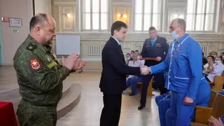 Губернатор Красноярского края вручил государственные награды бойцам СВО