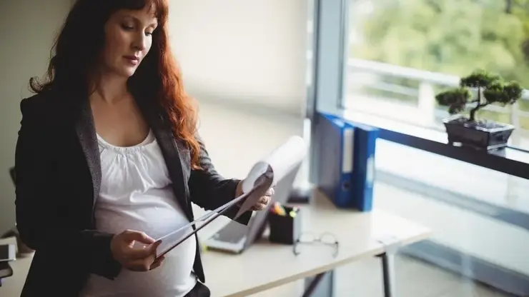 Уходить в декрет хотят разрешить на любом сроке беременности