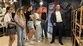 Штаб общественной поддержки «Единой России» организовал экскурсию в музей, посвященный участникам СВО
