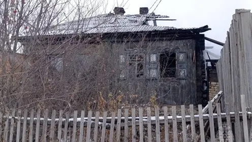 В Ачинске при пожаре в частном доме погиб мужчина