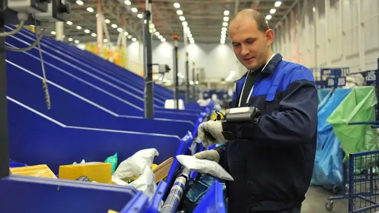 Почта Омской области обработала четверть миллиона поздравлений за праздники