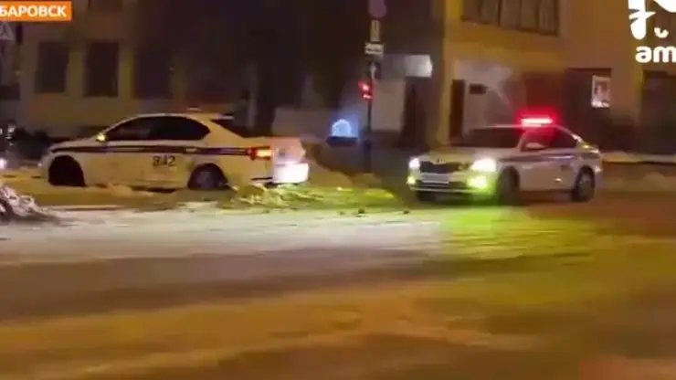 В Хабаровске во время погони столкнулись экипажи ДПС, есть пострадавшие