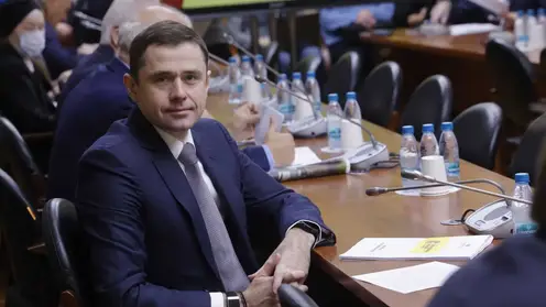 Уведомлять супругов о кредитах друг друга предложили в Госдуме