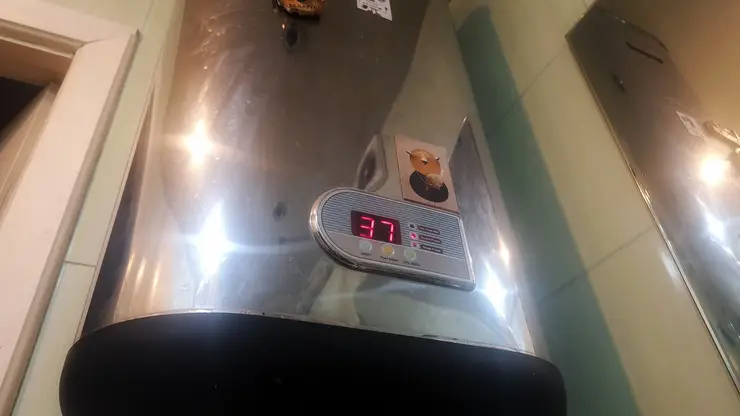 Сразу десятки домов в центре Красноярска остались без горячей воды