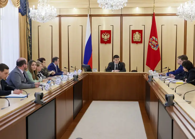 В правительстве Красноярского края обсудили меры социальной поддержки многодетных семей в регионе
