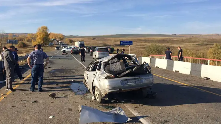 6 человек пострадали в ДТП с участием трёх автомобилей в Шушенском районе