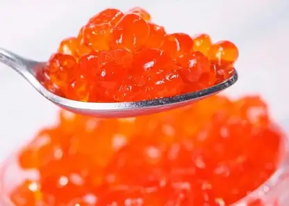 Как выбрать качественную красную икру для новогоднего стола: разъясняют эксперты