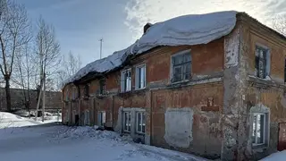 Крыша дома провалилась из-за накопившегося снега в кузбасском Прокопьевске Крыша дома провалилась из-за накопившегося снега в кузбасском Прокопьевске