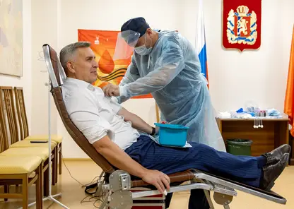 Депутаты и сотрудники аппарата Заксобрания Красноярского края стали донорами крови