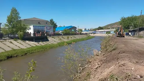 В Красноярске обсудили ход благоустройства парка «Гвардейский» и набережной Качи