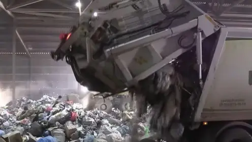 Красноярцам показали, как работает единственный мусоросортировочный комплекс в Красноярске