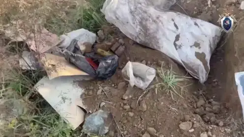 В Приморье нашли тайник с оружием преступной группы, вымогавшей миллионы у бизнесменов