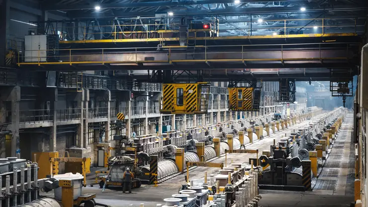 КрАЗ первым в мире перевел алюминиевое производство на нефтяной экопек