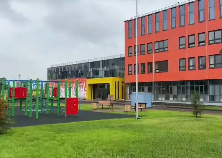 Новая школа в Железнодорожном районе Красноярска готова принять учеников 1 сентября