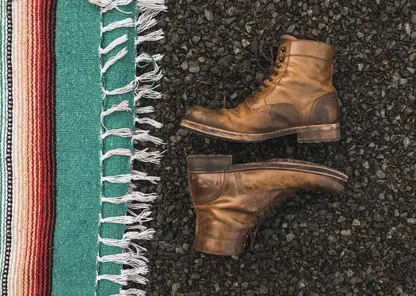 Обувной промах: норильчанка отсудила двойную компенсацию и новые сапоги у предпринимателя