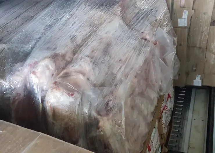 Больше полутонны подозрительного мяса без документов ввезли в Хакасию