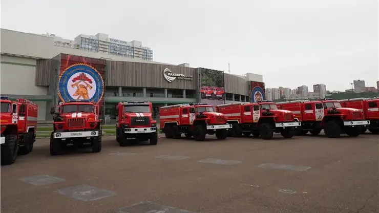 Новую современную спецтехнику получили пожарные Красноярского края