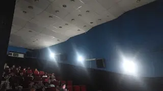 Кто виноват? Почему зрители в Абакане получили ожоги глаз в кинотеатре, объясняет эксперт Кто виноват? Почему зрители в Абакане получили ожоги глаз в кинотеатре, объясняет эксперт