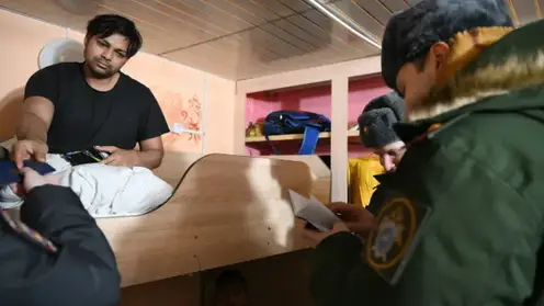 В Красноярске военные следователи выявили 10 мигрантов, уклоняющихся от постановки на воинский учет