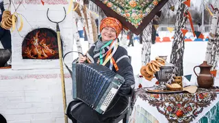 Команда «Радио Сибирь» подготовила программу для гостей Масленицы в Татышев-парке