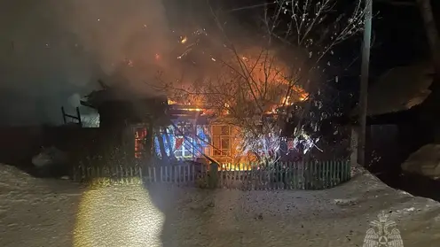 Мужчина погиб при пожаре в Уяре в Красноярском крае