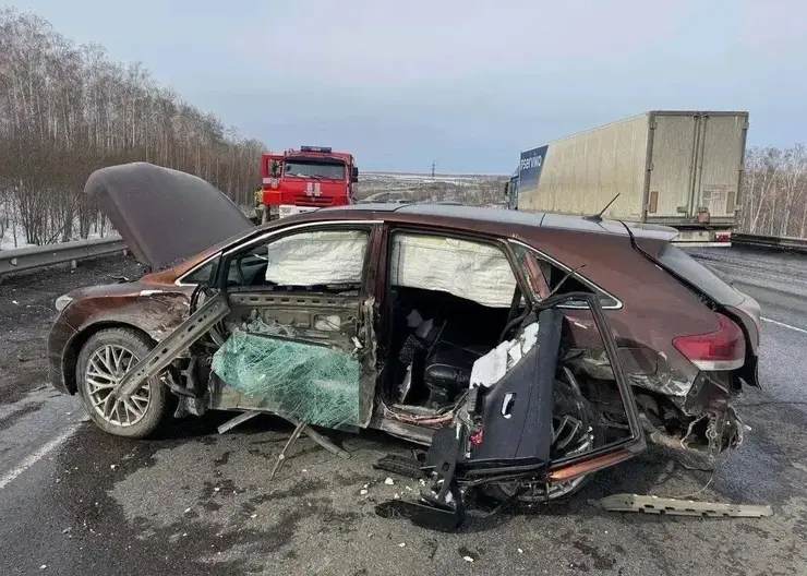 В Красноярском крае в двух ДТП на встречке пострадали дети: годовалый малыш и 12-летний подросток