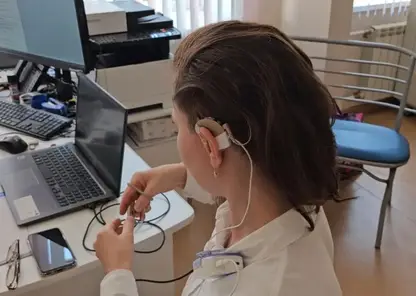 Врачам красноярского ФМБА удалось восстановить слух семье из Иркутска