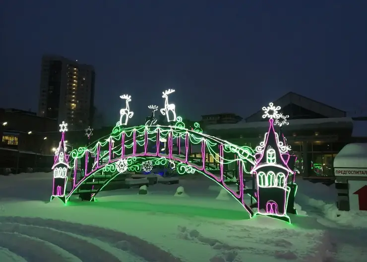 Более 300 торговых объектов в Ленинском районе Красноярска украсят к Новому году