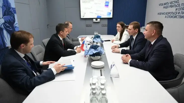ВТБ и Республика Хакасия подписали соглашение о сотрудничестве на ПМЭФ-2026