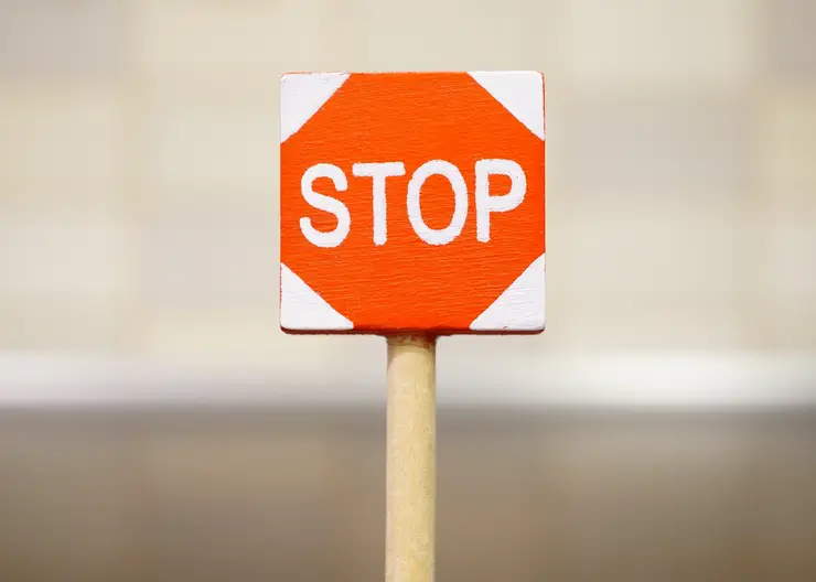 Улицу Вавилова в Красноярске полностью перекрыли до конца сентября