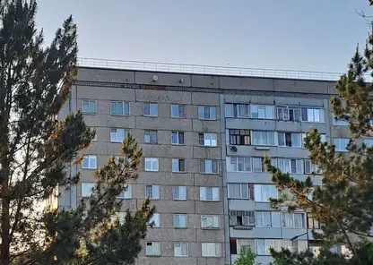 Полуторагодовалый ребенок выпал из окна на 8 этаже в Красноярске