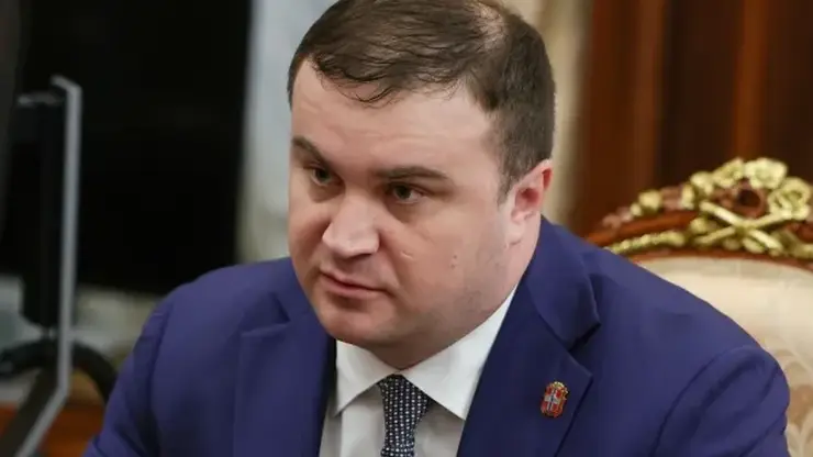 Хоценко, Середюк и Травников возглавили медиарейтинг губернаторов Сибири в ноябре 2025 года