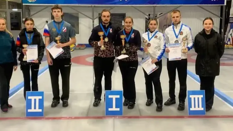 Чемпионат Сибири по кёрлингу прошел в Красноярске