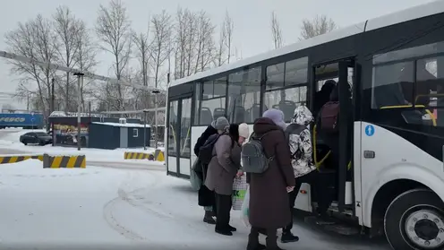 20 лет мучений: жители Зыково бьют тревогу из за автобуса-призрака