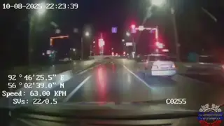 Пьяный водитель протаранил авто ДПС в Красноярске во время погони Пьяный водитель протаранил авто ДПС в Красноярске во время погони