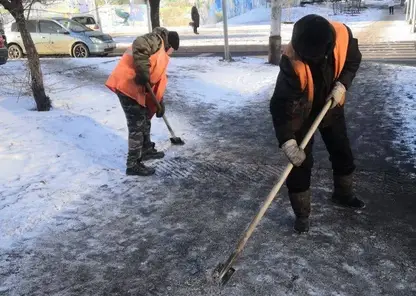 Гололед и колея. Погодные качели негативно сказываются на дорогах в Красноярске