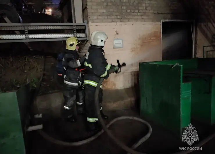 В Красноярске произошел крупный пожар на цементном заводе