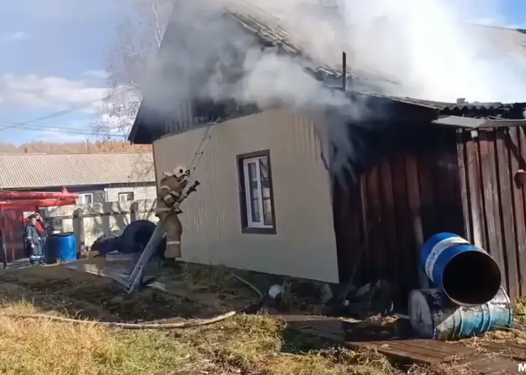 Женщина пострадала при пожаре в Баунтовском районе Бурятии