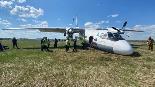 Самолёт выкатился за пределы взлётной полосы в Иркутской области